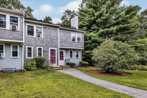 300 Falmouth Rd #9F, Mashpee, MA 02649