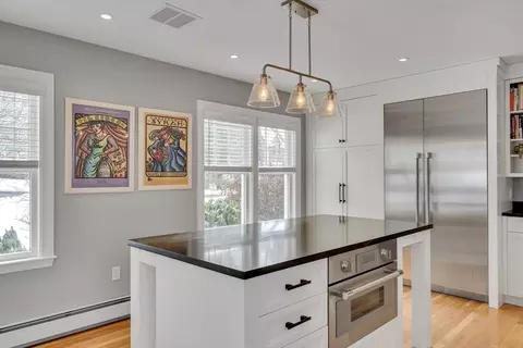 Kitchen - 28 Bancroft Rd, Wellesley, MA 02481 photo 4 of 5