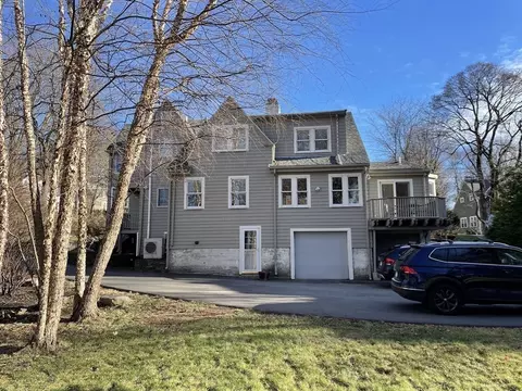 Exterior - 28 Bancroft Rd, Wellesley, MA 02481 photo 10 of 10