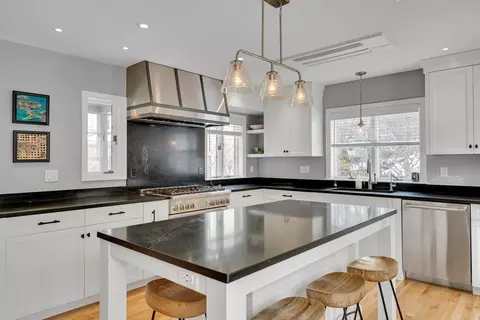 Kitchen - 28 Bancroft Rd, Wellesley, MA 02481 photo 2 of 5
