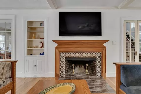 Living - 28 Bancroft Rd, Wellesley, MA 02481 photo 2 of 5