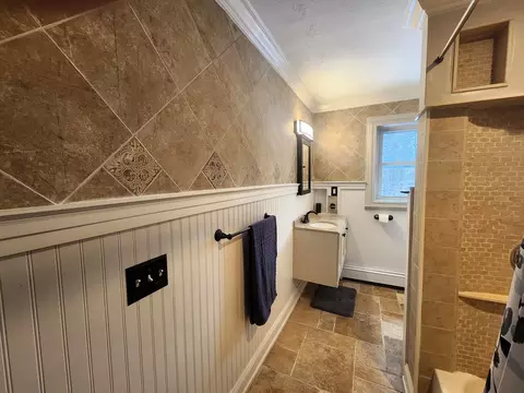 Bath - 204 Lower Gore Rd, Webster, MA 01570 photo 4 of 5