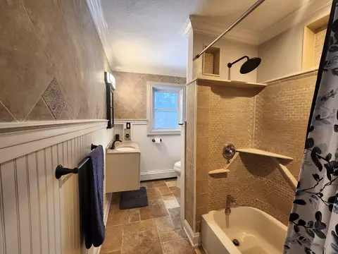 Bath - 204 Lower Gore Rd, Webster, MA 01570 photo 2 of 5