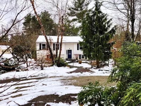 Exterior - 204 Lower Gore Rd, Webster, MA 01570 photo 2 of 7