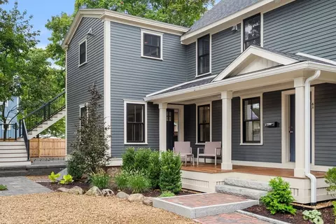 6 Center St #A, Amesbury, MA 01913