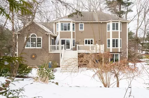 Exterior - 7 Devonshire Rd, Middleton, MA 01949 photo 3 of 5