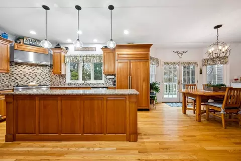 Kitchen - 7 Devonshire Rd, Middleton, MA 01949 photo 1 of 5