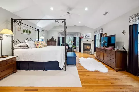 Bedroom - 7 Devonshire Rd, Middleton, MA 01949 photo 1 of 4