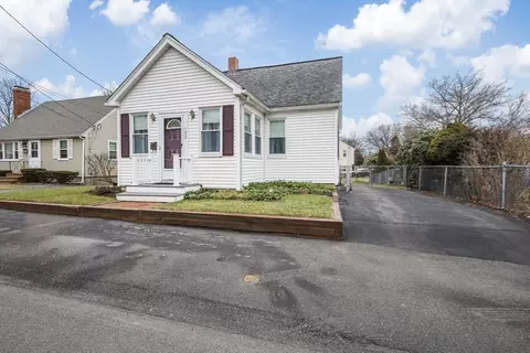 Exterior - 32 Beloit Rd, Dedham, MA 02026 photo 3 of 7