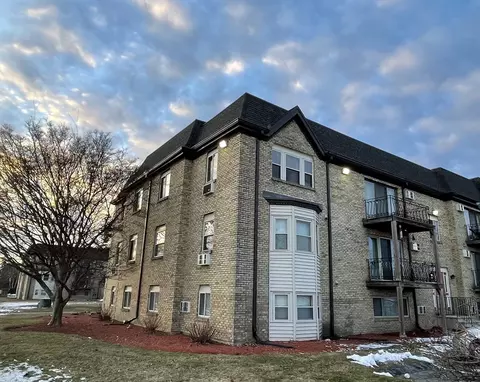 339 Pawtucket Blvd #18, Lowell, MA 01854
