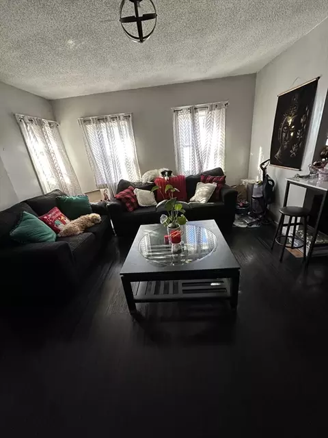12-14 Osgood St, Springfield, MA 01107 photo 3