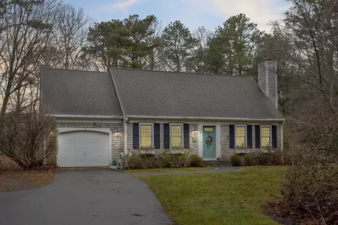 58 Liberty Ln, Barnstable, MA 02648