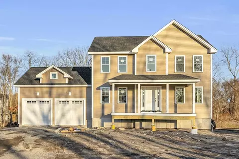52 Fall River Ave, Seekonk, MA 02771
