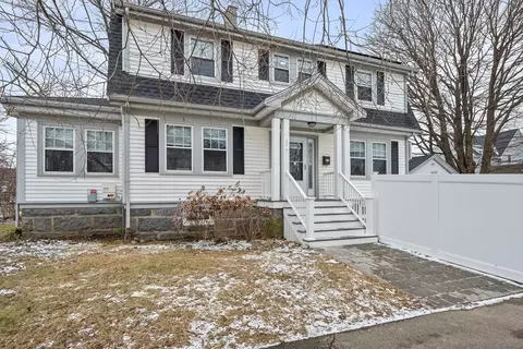 177 Squanto Rd, Quincy, MA 02169
