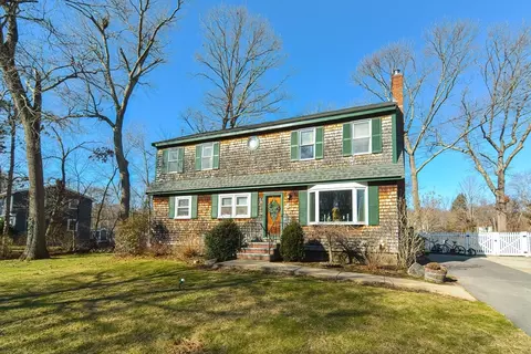 1 Brookside Cir, Easton, MA 02356