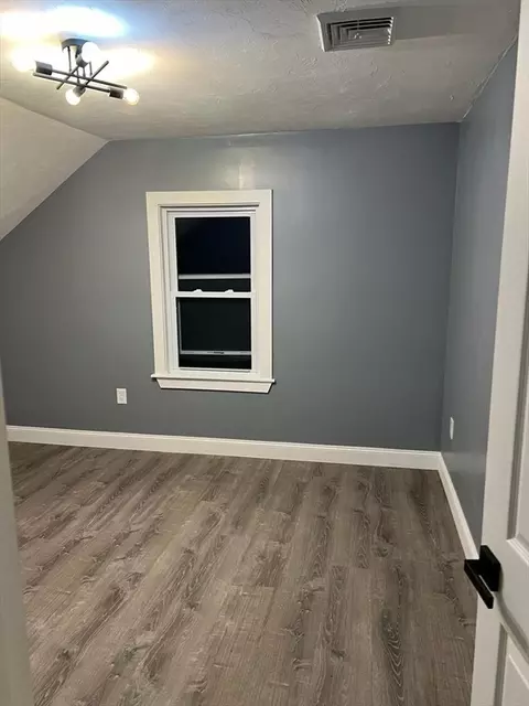 27 Wilcox St, Fall River, MA 02724 photo 11