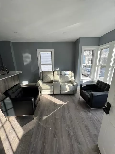 27 Wilcox St, Fall River, MA 02724 photo 9