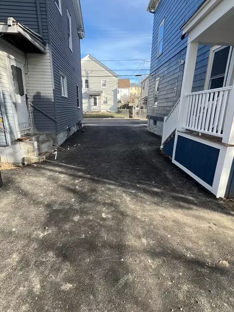 27 Wilcox St, Fall River, MA 02724 photo 2