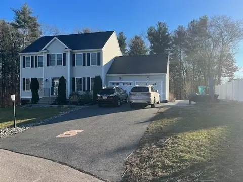15 Harris Cir, Stoughton, MA 02072