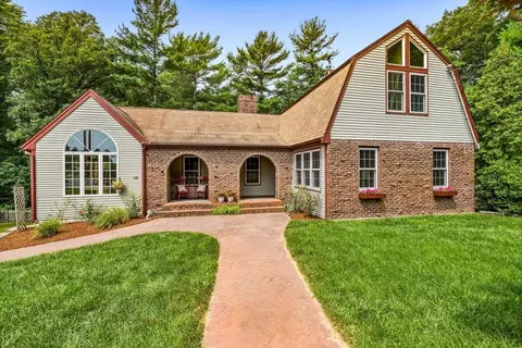 434 Lincoln St, Duxbury, MA 02332