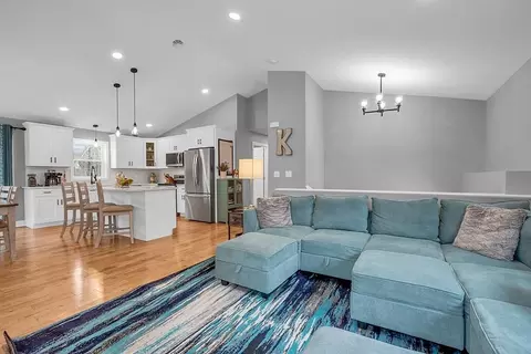 Living - 673 E Main St, Orange, MA 01364 photo 2 of 4