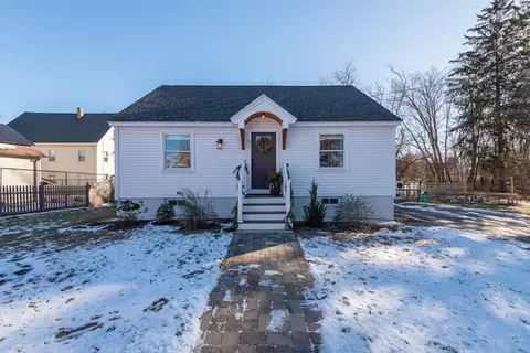 61 Peabody Ave, Dracut, MA 01826