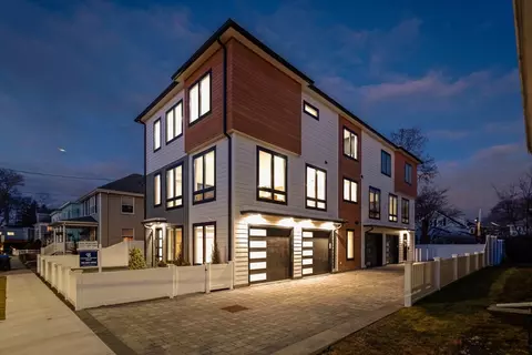79 Howard St #1A, Waltham, MA 02451