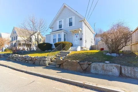 Exterior - 541 Washington St, Gloucester, MA 01930 photo 5 of 6