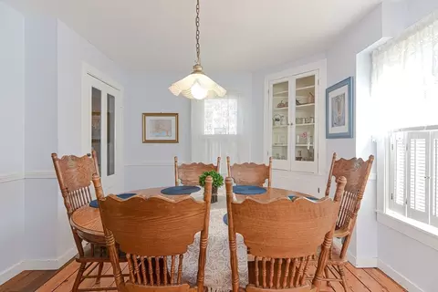 Dining - 541 Washington St, Gloucester, MA 01930 photo 2 of 5
