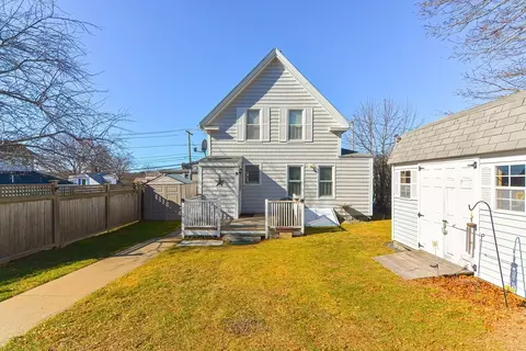 Exterior - 541 Washington St, Gloucester, MA 01930 photo 4 of 6