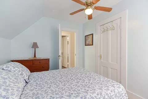 Bedroom - 541 Washington St, Gloucester, MA 01930 photo 5 of 8
