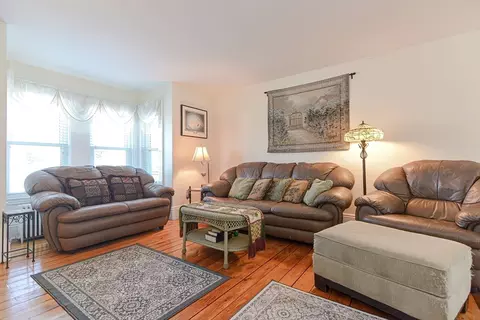 Living - 541 Washington St, Gloucester, MA 01930 photo 3 of 6