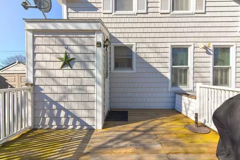 Exterior - 541 Washington St, Gloucester, MA 01930 photo 3 of 6