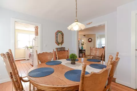 Dining - 541 Washington St, Gloucester, MA 01930 photo 3 of 5