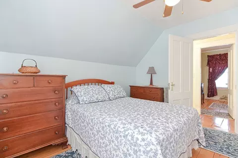 Bedroom - 541 Washington St, Gloucester, MA 01930 photo 8 of 8