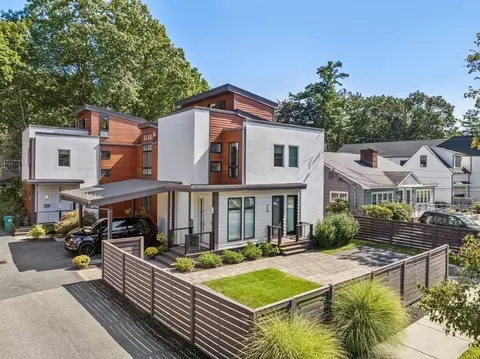 12 Coyne Rd #A, Newton, MA 02468