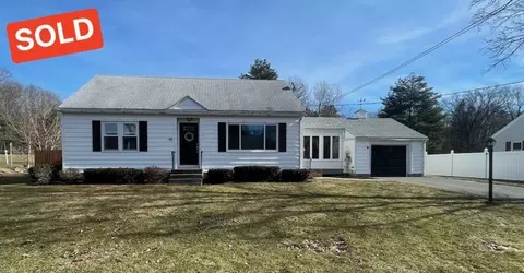 58 Pratt St, Lunenburg, MA 01462