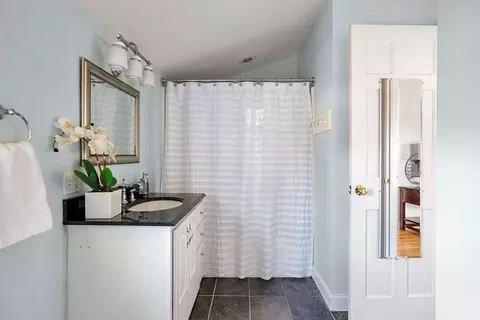 Bath - 10 Audrea Rd, Framingham, MA 01701 photo 2 of 3