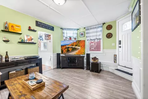 25 Elm St #1, Gloucester, MA 01930 photo 14