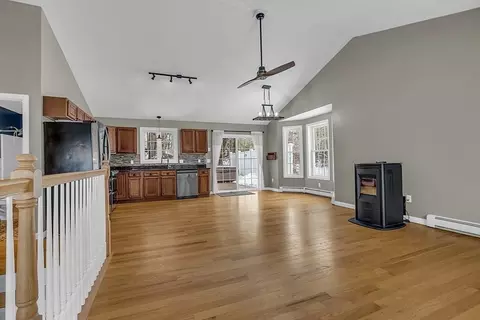 535 Clark St, Gardner, MA 01440 photo 11