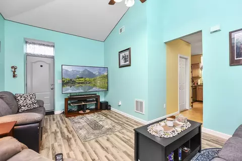 Living - 138 Beattie St #2, Fall River, MA 02723 photo 5 of 9