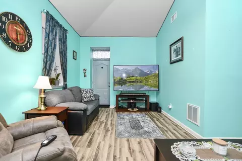 Living - 138 Beattie St #2, Fall River, MA 02723 photo 9 of 9