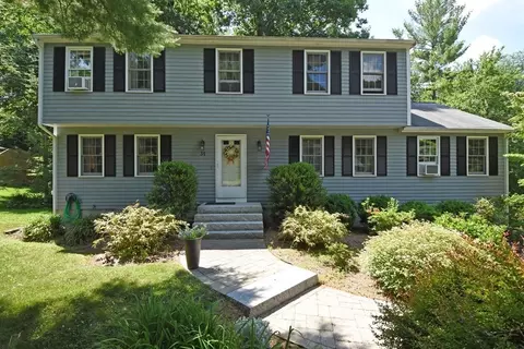 31 Michael Ln, Whitinsville, MA 01588