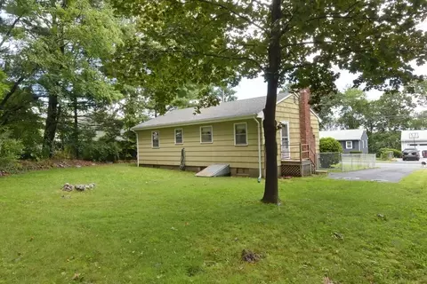 Exterior - 95 Ashcroft St, Dedham, MA 02026 photo 2 of 6