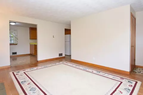 Living - 95 Ashcroft St, Dedham, MA 02026 photo 5 of 5