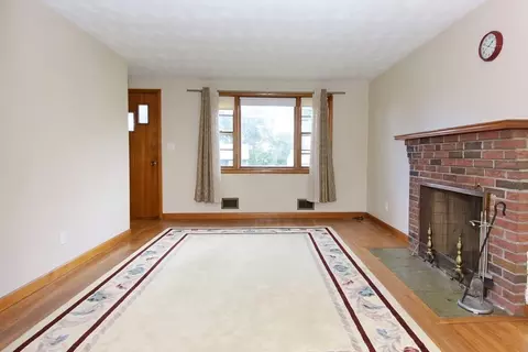 Living - 95 Ashcroft St, Dedham, MA 02026 photo 1 of 5