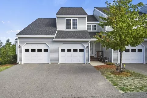 28 Oak Leaf Rd #28, Fitchburg, MA 01420