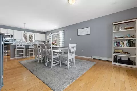 Dining - 39 Beverly Dr, Georgetown, MA 01833 photo 2 of 3