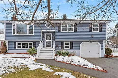 110 Rolling Ridge Ln, Methuen, MA 01844