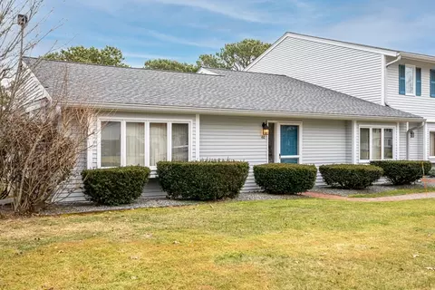 174 Lowell Rd #60, Mashpee, MA 02649